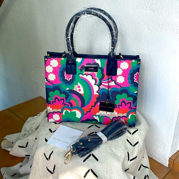 NWT‎ Trina Turk Midsize Floral Cloud ToteMSRP 195. - Picture 1 of 10